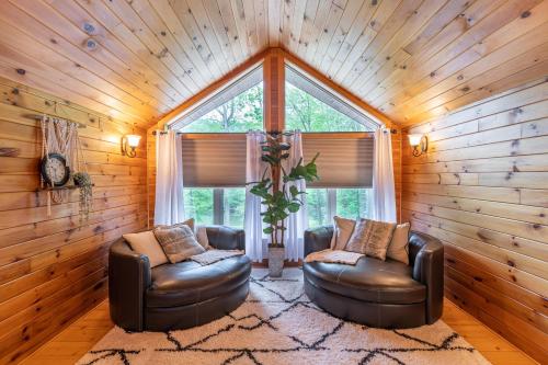 Creekside Hideaway in Reedsville, USA