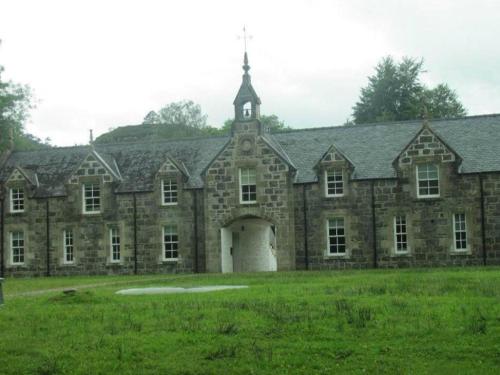 Цікаві місця поруч, Highland Bridge Hotel in Спін міст