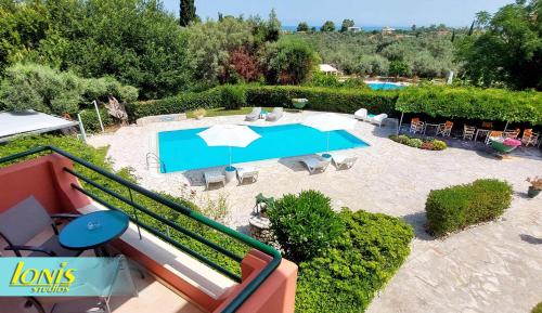 Pandangan, Ionis Studios in Lefkada