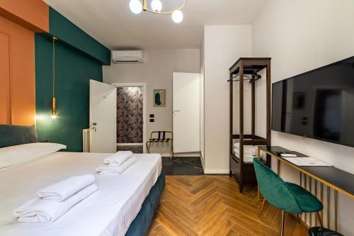 Room Eleven - image 13