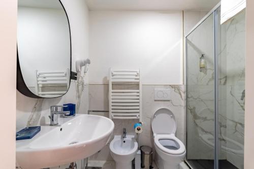 Room Eleven - image 11