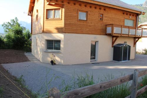 ANCELLE TAILLAS RDC CHALET