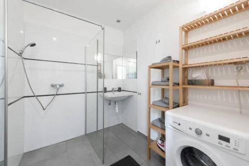 2 bedrooms apt near Wenceslas sq - image 4