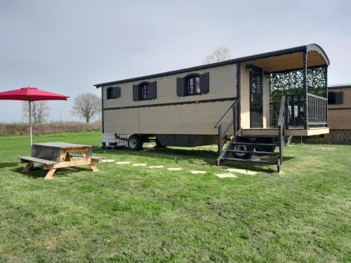L'Insolite de Nathcy gîte à louer Thiel-sur-Acolin