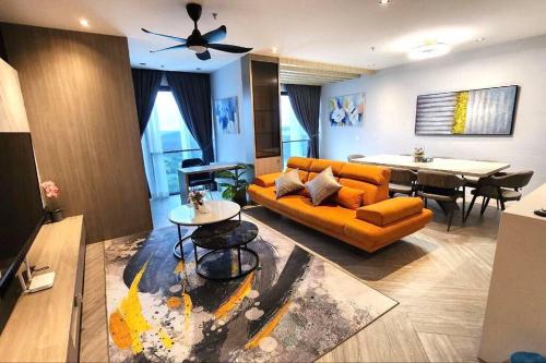 Lumi Tropicana (2 in 1) sleep up to 18