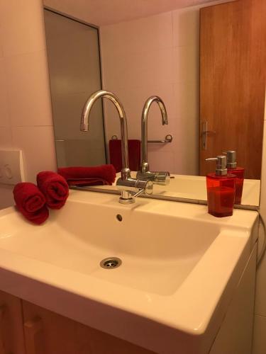Budget Studio in Krk Old Town & Walk to Beach - image 2