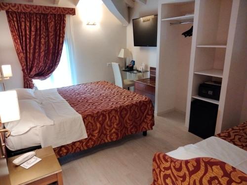 Triple Room room in Savoia Hotel Country House Bologna