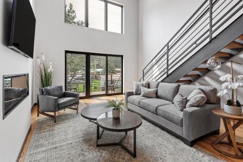 McGregor & Main - Luxury Lofts