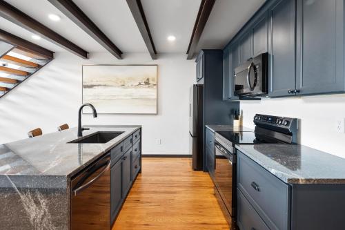 McGregor & Main - Luxury Lofts