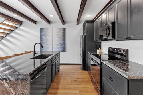 McGregor & Main - Luxury Lofts