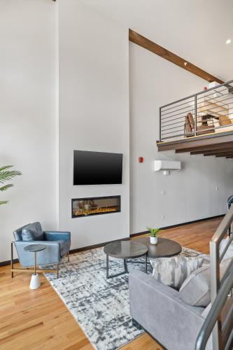 McGregor & Main - Luxury Lofts