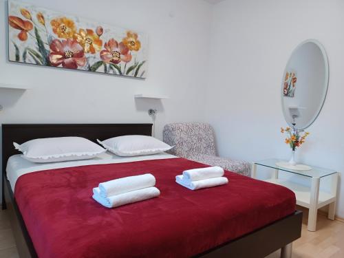 Two-Bedroom Apartment with Terrace image 4