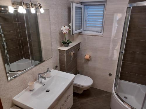Two-Bedroom Apartment with Terrace image 2