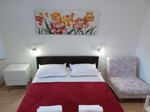 Two-Bedroom Apartment with Terrace image 10