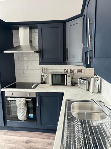 Modern spacious Belfast city stay free parking in Albertbridge