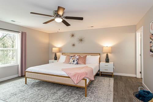 Sweet Home Knoxville - Near Downtown - UT - Mid-Mod New Construction House! in Knoxville, USA