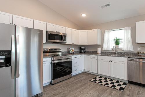 Sweet Home Knoxville - Near Downtown - UT - Mid-Mod New Construction House! in Knoxville, USA