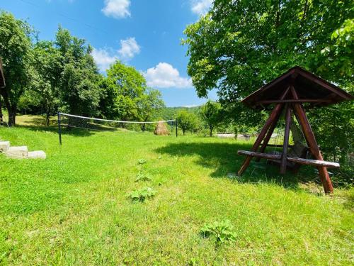 Pensiunea Valea Veveritelor in Valea Danului