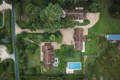 La Grange De Léonie, Chambres d'hôtes avec Piscine et Spa - Chambre d'hôtes - Méry-sur-Cher