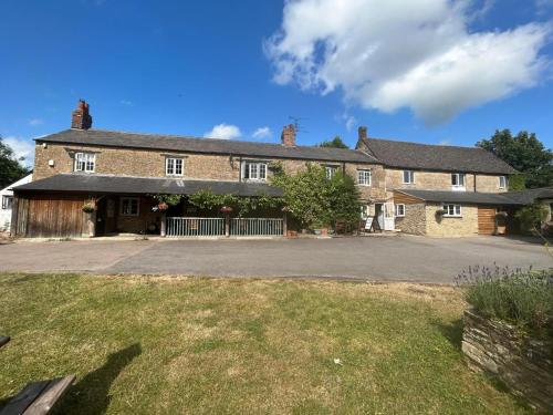 The Highwayman Hotel - image 6
