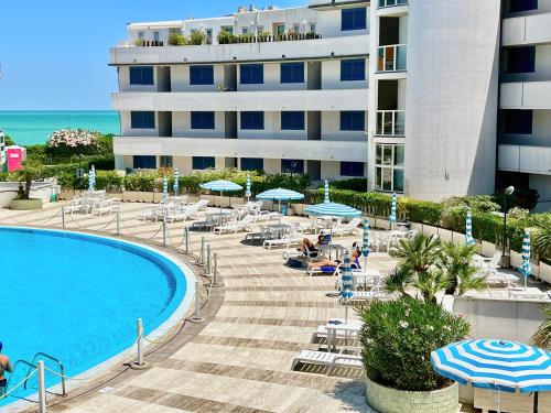  Paradiso Azzurro - 100 m dal mare con piscina in Porto Recanati
