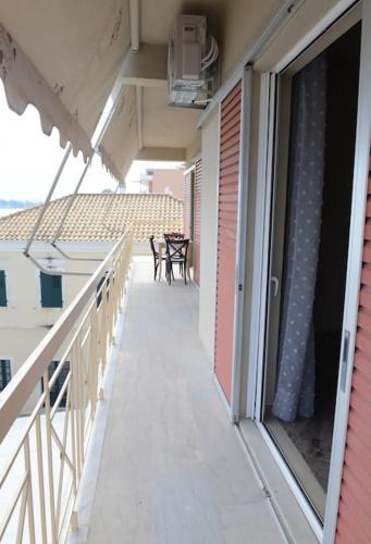 ΜΕ ΘΕΑ ΤΗΝ ΓΟΡΓΟΝΑ, Превеза (фото 9)