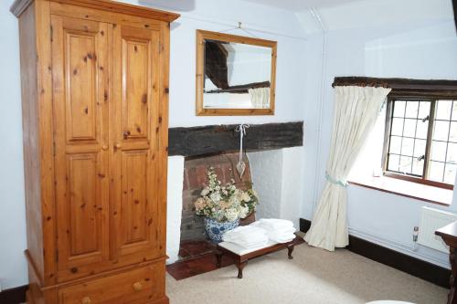 Character 2 double bedroom cottage in Shaftesbury