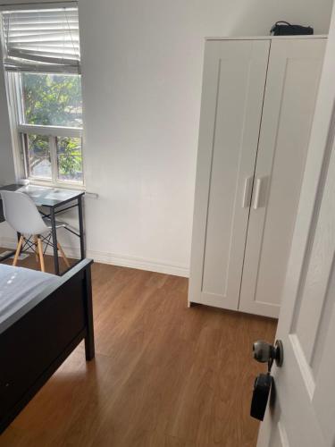 Private Double Room with Shared Bathroom 536B