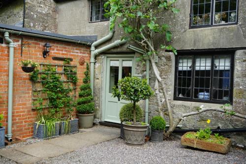 Character 2 double bedroom cottage in Shaftesbury