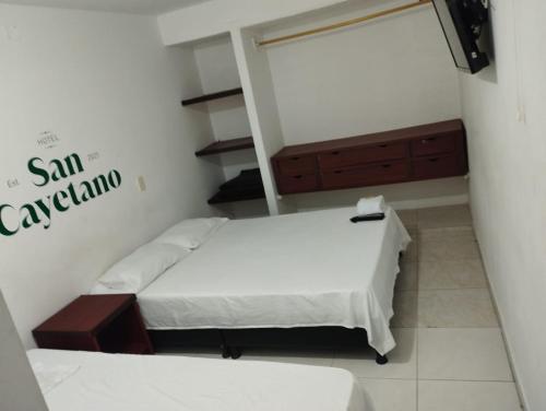 1 double bed, 1 twin bed