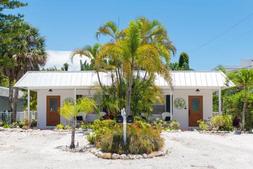 Two-Bedroom Villa room in Sandbox 203 71St St East Villa