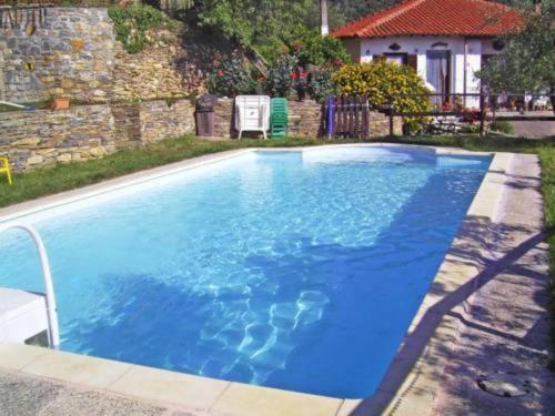  Casa di campagna indipendente con piscina, barbecue, wifi in 18020 Lecchiore