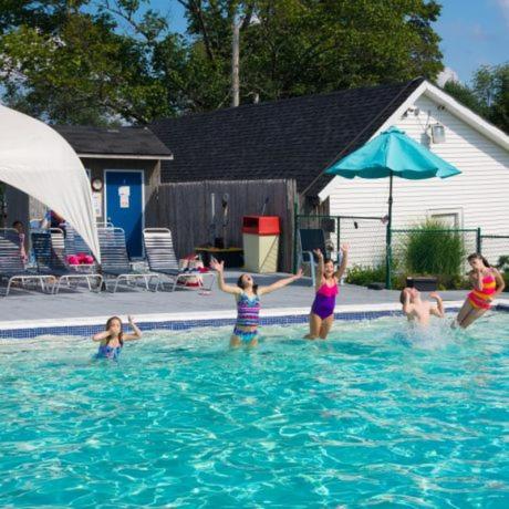 Skyway Camping Resort in Greenfield Park, USA