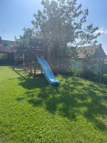 Na úpatí Pálavy Na úpatí Pálavy