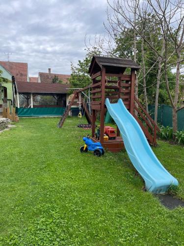 Na úpatí Pálavy Na úpatí Pálavy