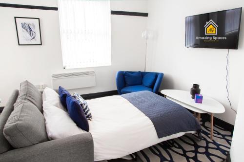 Modern 1Bed Flat Terrace With WiFi by Amazing Spaces Relocations Ltd in Bootle