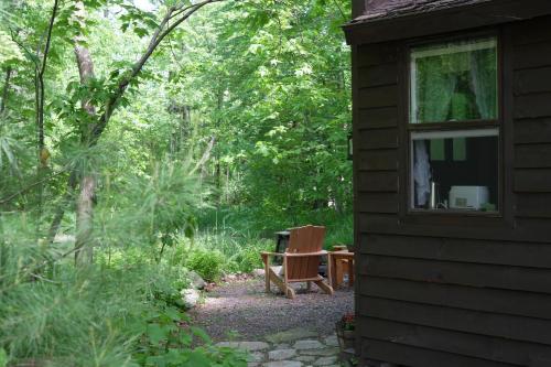 Vintage Wild West Tiny Hotel in the Woods! - image 5