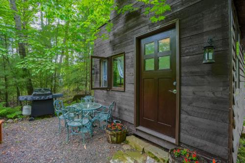 Vintage Wild West Tiny Hotel in the Woods!