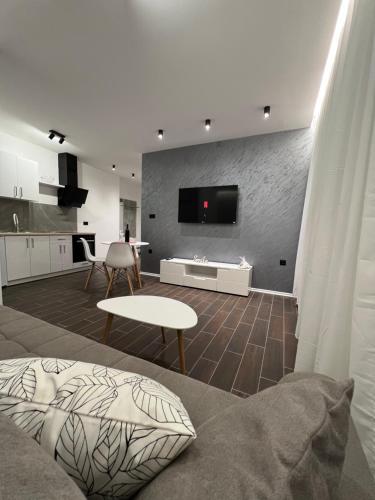 Villa Symphony, Mostar