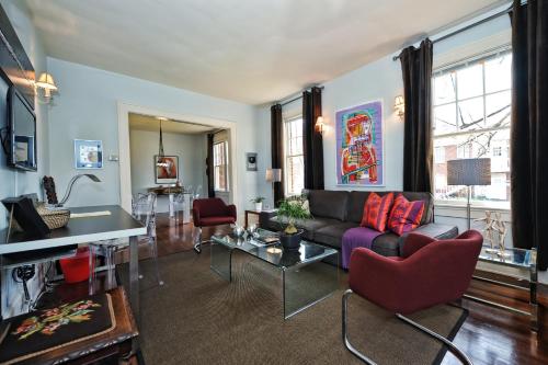 The Home Collection - Hawthorne Lane in Charlotte, USA