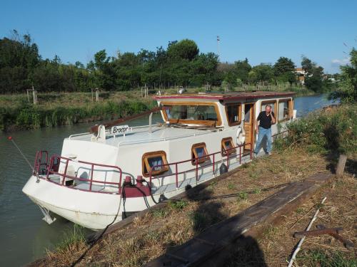 Peniche BROCOR hébergement avec participation a la navigation sur le Canal du Midi - Hôtel - Béziers