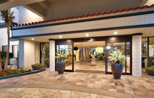 Atrium Hotel Orange County - image 14