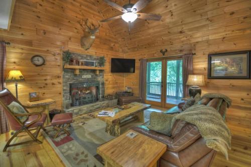 Rushing River Lodge in Ellijay, USA