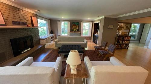 Elite Berrywood Farm in Three Oaks, USA