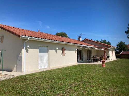 Villa avec son spa privatif proche de Rocamadour in 格拉馬