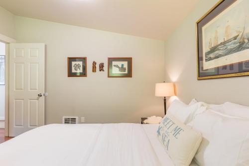 279-Wolf Beach Cottage - image 33