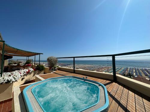 Piccadilly Penthouse with Jacuzzi Hotel de charme Lucques