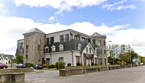 Upton Court Holiday Homes - image 3