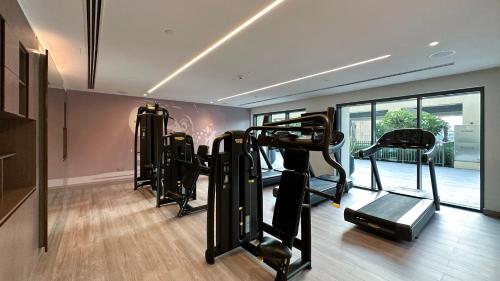 SmartStay at Burj Royale - Full Burj Khalifa View - Brand New Luxury Apartments - image 5