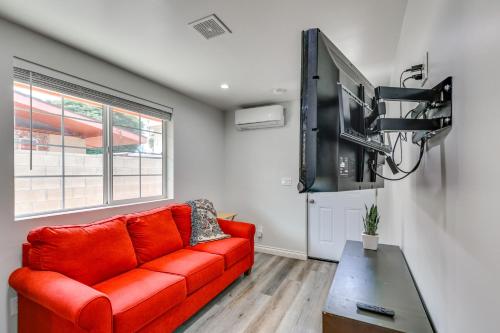 Sleek San Fernando Studio Near City Sights